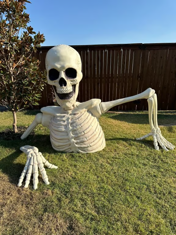 🎃🔥 Halloween Clearance! ⚡💥 BOGO Free – Giant Ground Breaking Skeleton 👻🦴